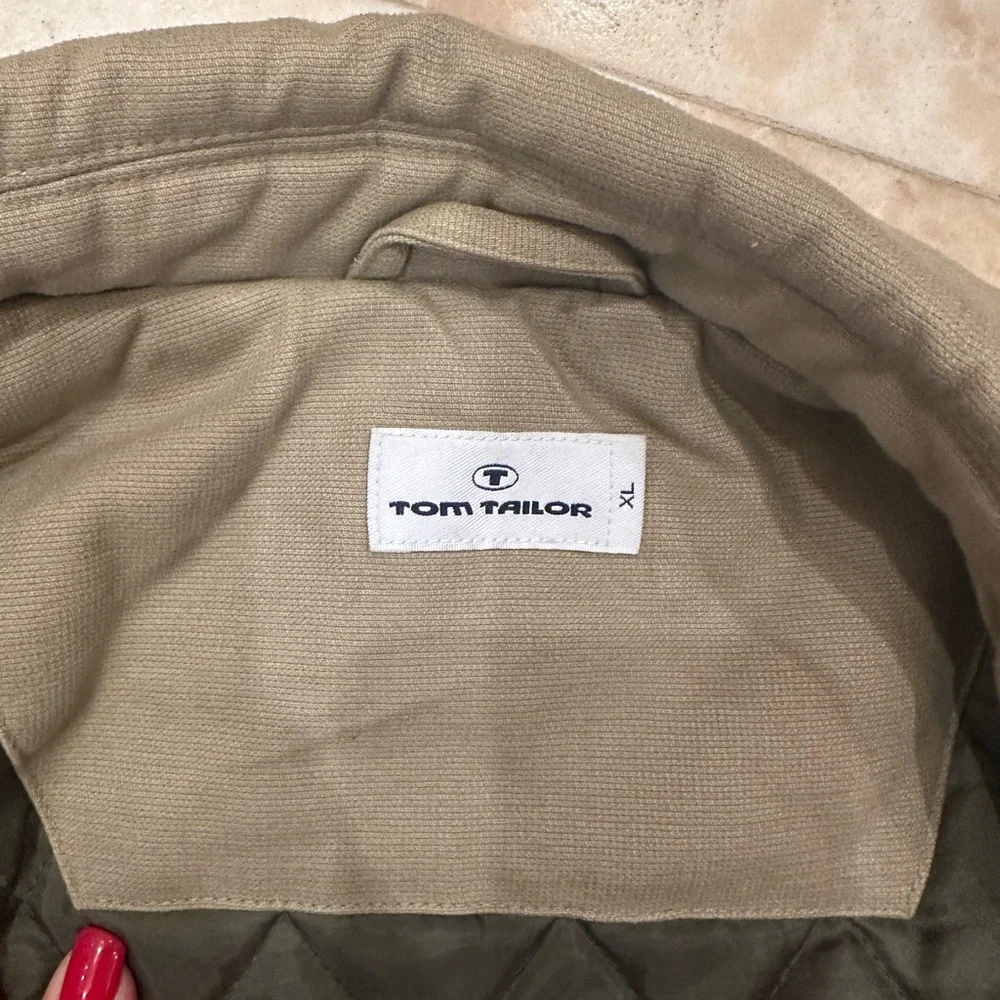 Utility Jacket - Picture 4 of 6